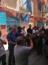 فلسطينيو سورية يعتصمون أمام مقر الأونروا في مخيم برج البراجنة