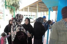 UNRWA Distributes Financial Aid to Palestinian Refugees in Syria