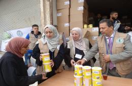 Al Rahma Campaign Distributes Aid to the People of Husseneia Camp in Damascus Suburb