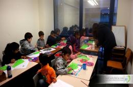 Jafra holds a painting workshop for the refugee children in Greece
