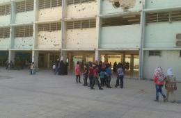ISIS searches and confiscates students of Yarmouk camp’s books while leaving to the schools of the adjacent areas