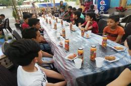 Meals Handed Over to Palestinian Children from Syria in Sidon