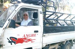 On Int’l Volunteer Day…Palestinian Woman Devotes Her Life to Needy People