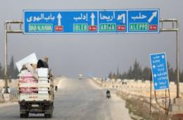 Hundreds of Displaced Palestinian Refugees Flee Beleaguered Idlib to Turkish Border