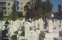Syrian Regime Prevents Civilians from Visiting Yarmouk Camp Cemetery