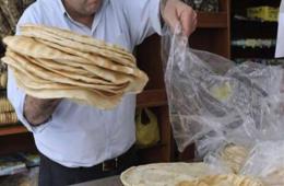 Palestinian Refugees Denounce Steep Bread Prices in Syria