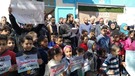 جانب من الاعتصام الذي نفذه فلسطينيو سورية أمام مكاتب الأونروا في لبنان 