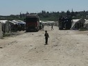 توزيع طرود غذائية في مخيمي دير بلوط والمحمدية بمدينة إدلب
