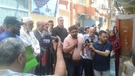 فلسطينيو سورية يعتصمون أمام مقر الأونروا في مخيم برج البراجنة