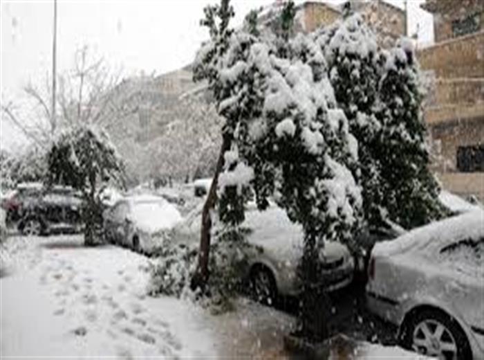 البرد يحل ضيفا ثقيلاً على اللاجئين الفلسطينيين المهجرين من مخيماتهم 