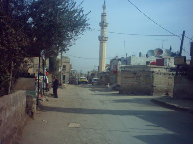 مخيم خان دنون حالة من الهدوء الحذر المشوب بعدم الاستقرار والأمان