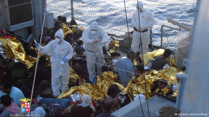 غرق حوالي 400 مهاجر في رحلة عبورهم من ليبيا إلى إيطاليا 