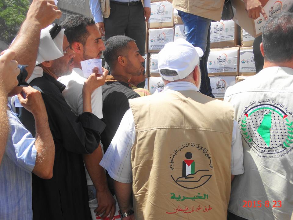 حملة " المتراحمون" تستمر بتقديم خدماتها الإغاثية لفلسطينيي سورية في دمشق وريفها
