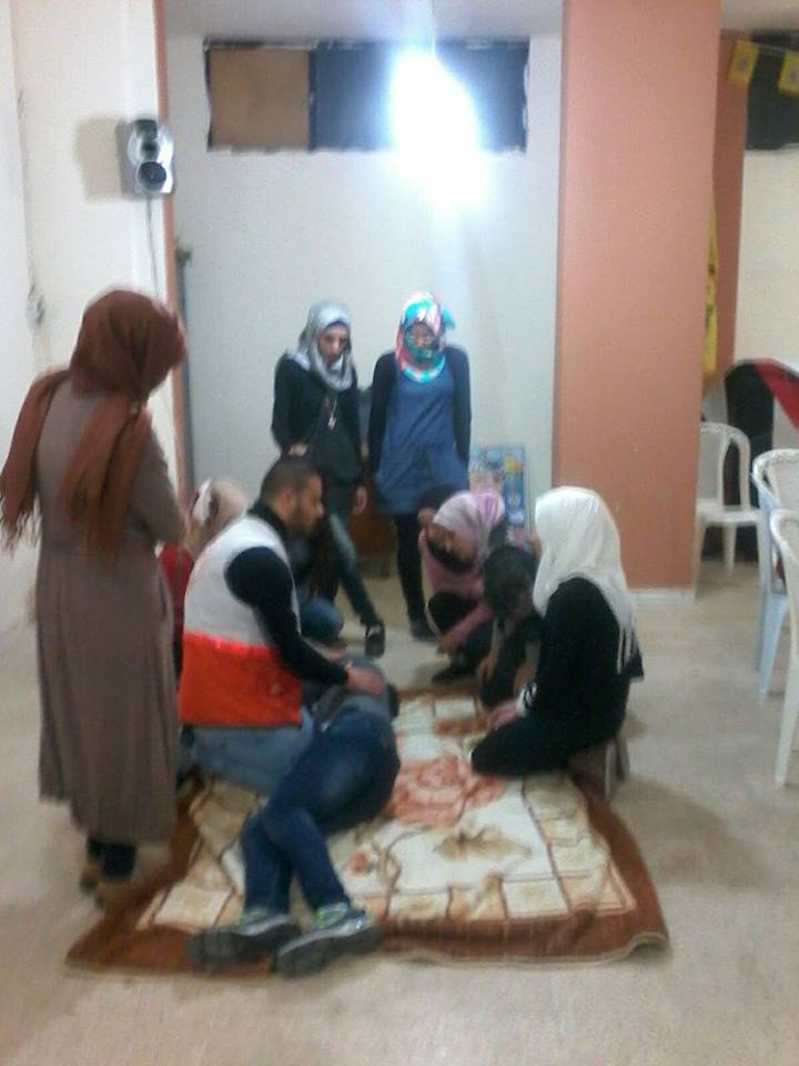 تخريج دورة في الاسعافات الأولية لفلسطينيي سورية بمنطقة وادي الزينة جنوب لبنان 