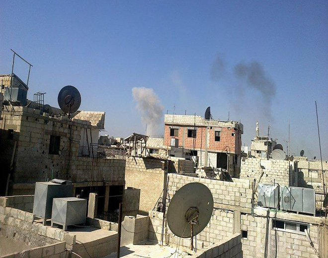قوات النظام تستهدف ‫‏مخيم درعا‬ بقذائف الدبابات وبالمضادات الثقيلة