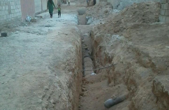 أهالي مخيم الحسينية يشتكون من سوء البنية التحتية