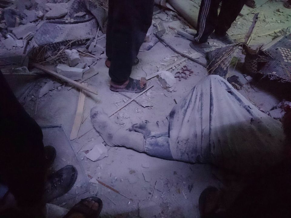 ضحيتان في مخيم خان الشيح بعد قصفه ليلاً بالصواريخ