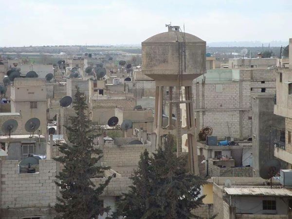 أهالي مخيم النيرب يشكون انقطاع الكهرباء والمحروقات