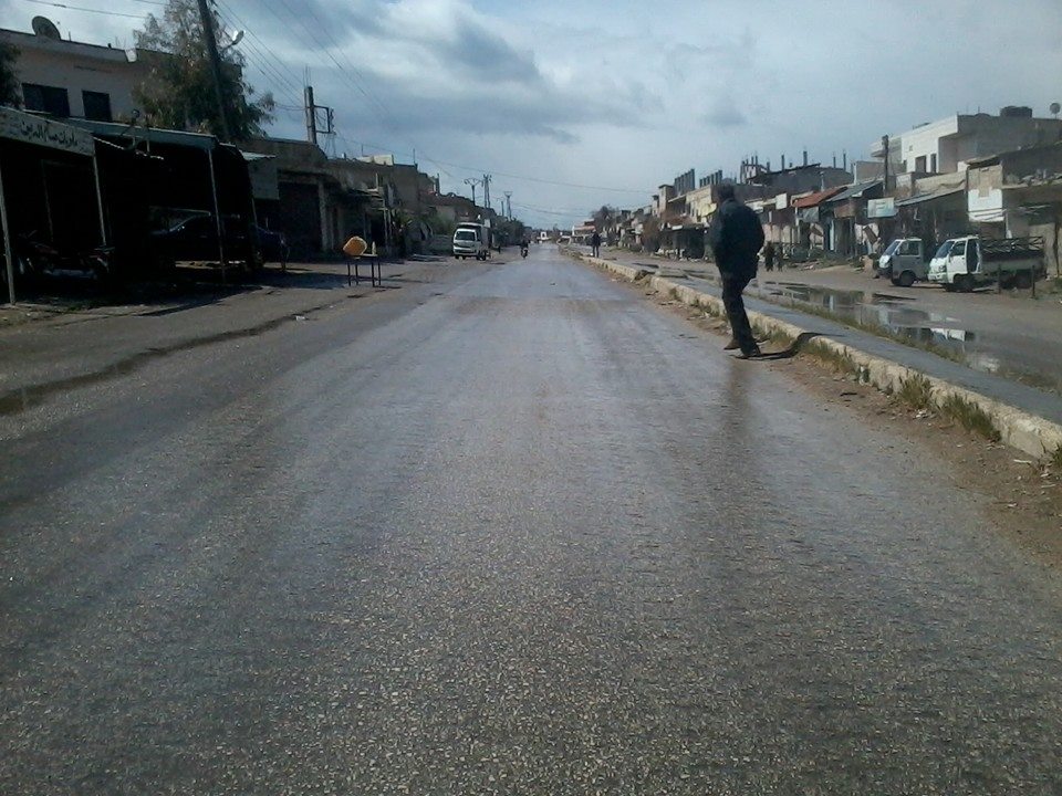 حواجز النظام تمنع عودة الأهالي إلى مخيم خان الشيح 