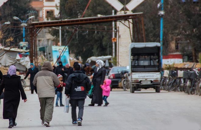 بعد منع النظام إخراجه للعلاج، عائلة طفل فلسطيني مصاب تتوسط عند "لجان المصالحة" جنوب دمشق