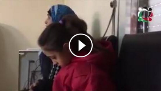 فيديو | اللاجئة "خديجة عقلة" من سكان مخيم اليرموك تروي معاناتها للوصول إلى تركيا هرباً من الحرب في سورية
