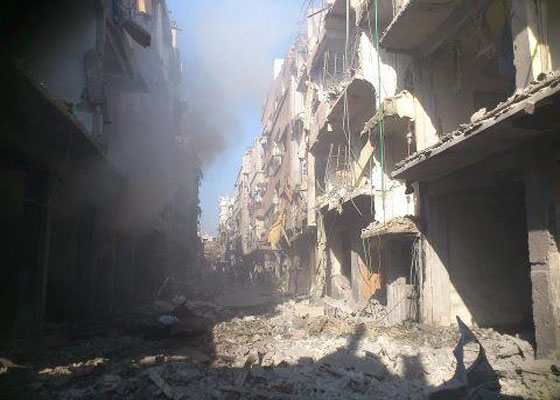النظام يقصف مخيم اليرموك بقذائف صاروخيه 