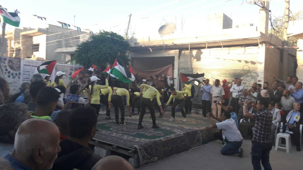 أهالي مخيم خان الشيح يتضامنون مع الأسرى الفلسطينيين في معتقلات الاحتلال