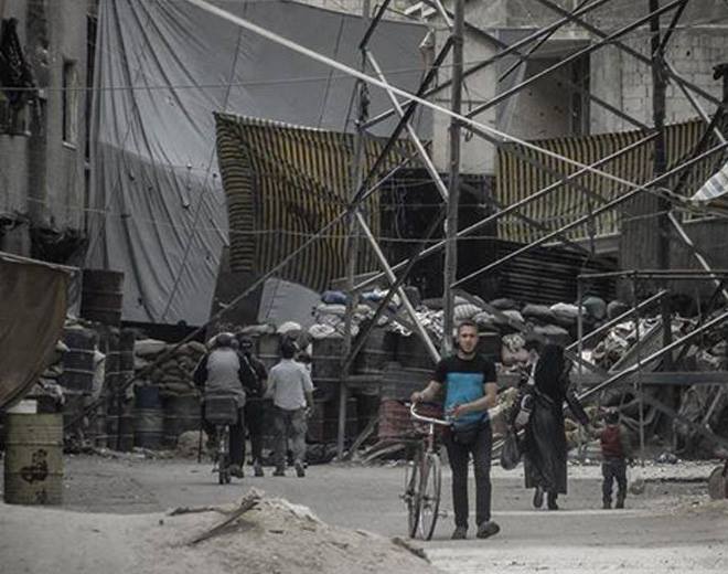 قنص واشتباكات على محور شارع العروبة بين "داعش" وفصائل المعارضة السورية 