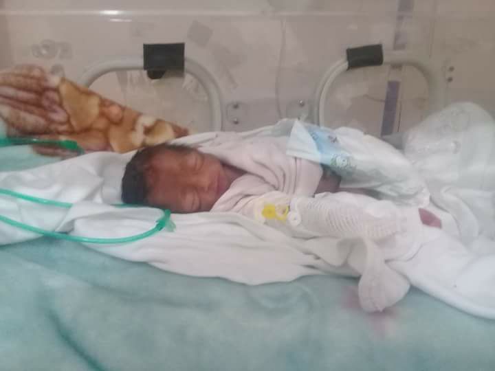 وفاة طفلة رضيعة بعمر سبعة أشهر في مخيم اليرموك نتيجة الحصار وسوء الرعاية الطبية