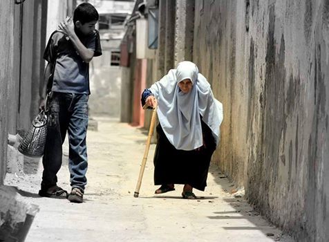 في عيدها: الأم الفلسطينية السورية انهكتها الحرب وضاعفت من معاناتها 