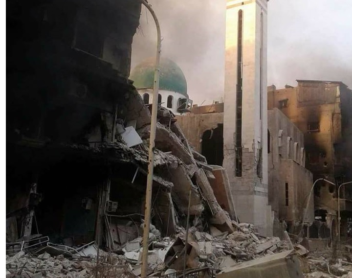 تجدد القصف الجوي والمدفعي على مخيم اليرموك بدمشق 