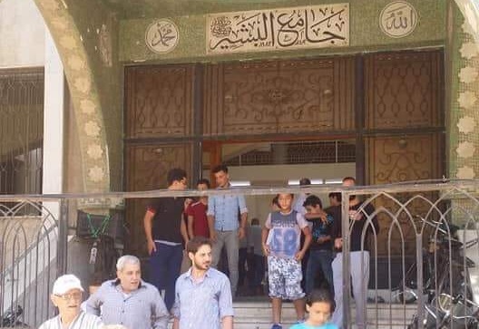 بعد سنوات مسجد البشير بمخيم اليرموك يحتضن الصلاة مجدداً 