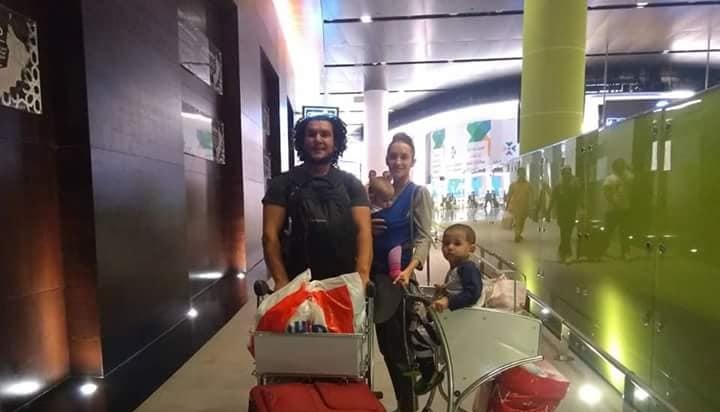 ماليزيا تستقبل عائلة فلسطينية سورية بعد احتجازها في مطارات عربية