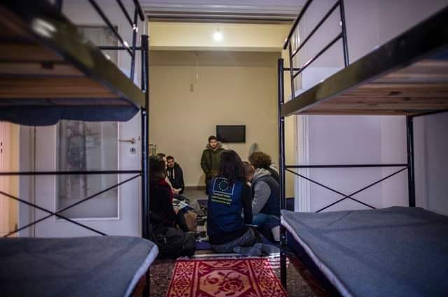 الحكومة اليونانية ترسل إشعارات إلى 900 لاجئ لإخلاء المنازل المدعومة 
