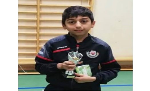 فتى فلسطيني سوري ينال جائزة أفضل لاعب في نادي هيلسنبوري 