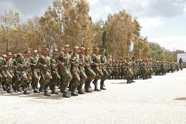 جيش التحرير الفلسطيني يدعو الشبان المتخلفين عن إداء الخدمة  للالتحاق بدوراته 