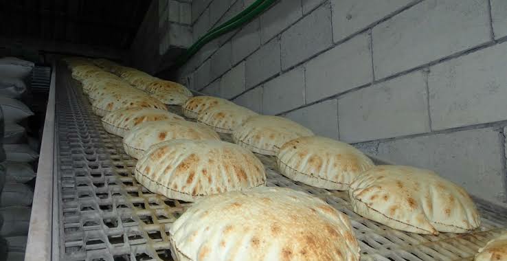 تتنظيم توزيع مادة الخبز من خلال معتمدين في بلدة دنون ومخيمها