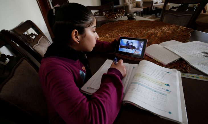 التعليم عن بُعد في مخيم خان الشيح بين الفشل وضعف الأداء