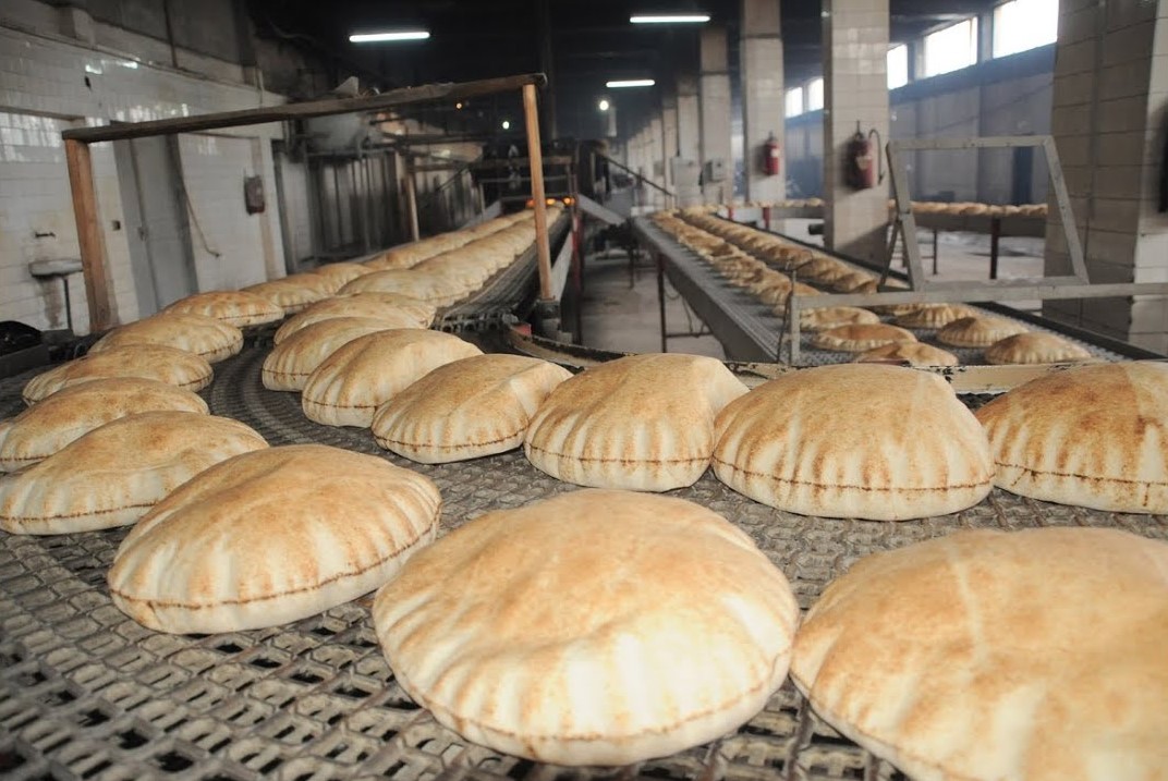أزمة خبز جديدة وسط مخاوف من كورونا في مخيم خان الشيح 