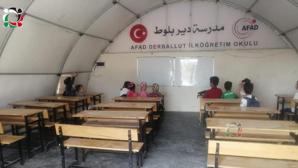 شاهد: تعرف على الأوضاع التعليمية للأطفال الفلسطينيين في مخيم دير بلوط شمال سورية 