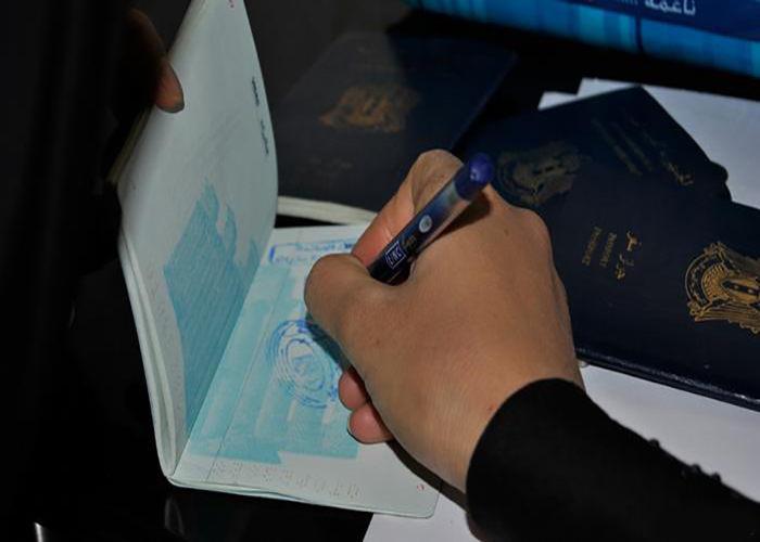 تجديد وثائق السفر أعباء إضافية تلاحق فلسطينيي سورية