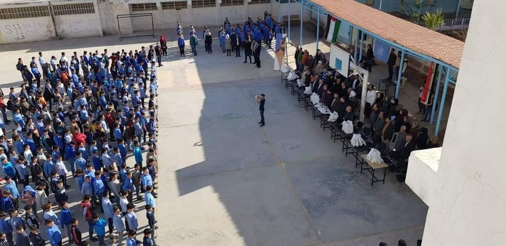 مدرسة عكا في مخيم النيرب تغلق شعبة صفية بسبب كورونا 