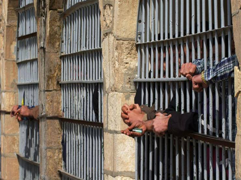 "53" فلسطينياً من أبناء مخيم العائدين حماة مغيبون قسرياً في السجون السورية