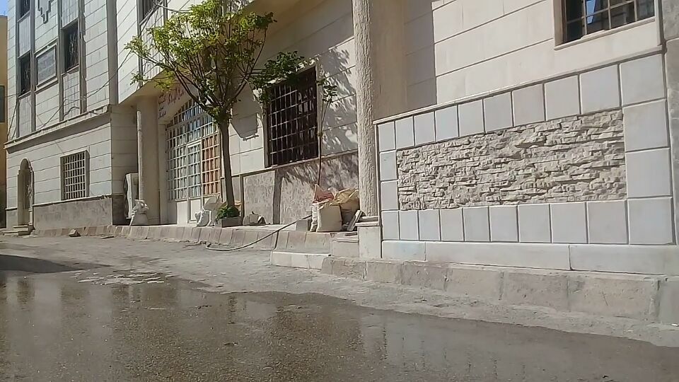 أهالي مخيم خان الشيح يجددون مناشدتهم لحل مشكلة الصرف الصحي