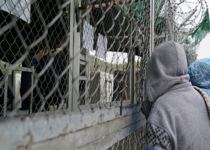 اليونان تقرر بناء مخيم مغلق للاجئين في جزيرة ليسبوس