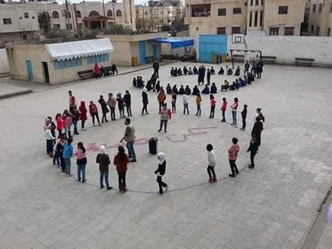 مدرسة للتعليم الأساسي في مخيّم درعا تحقق نسبة نجاح 100 % 