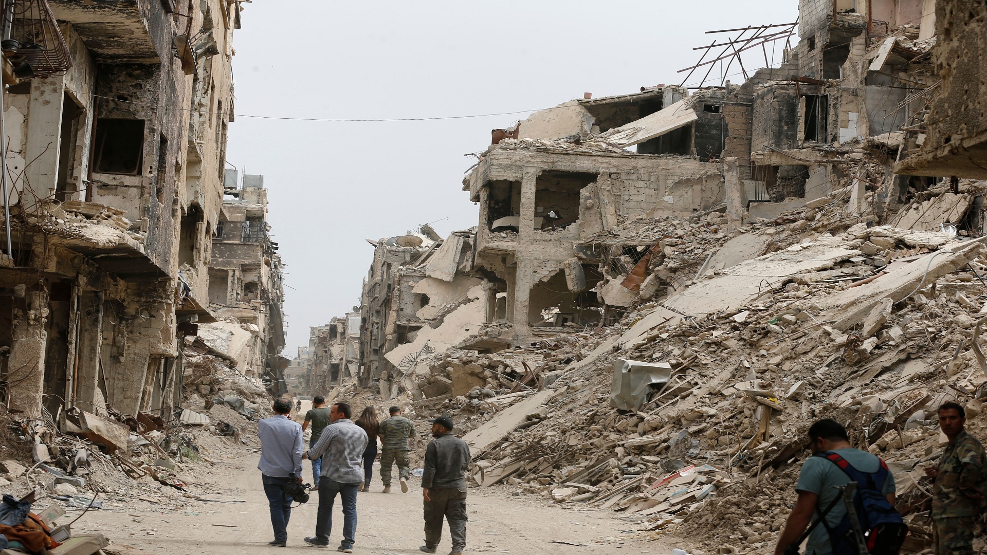 انتقادات حادة بسبب تأخير عودة أهالي مخيم اليرموك 