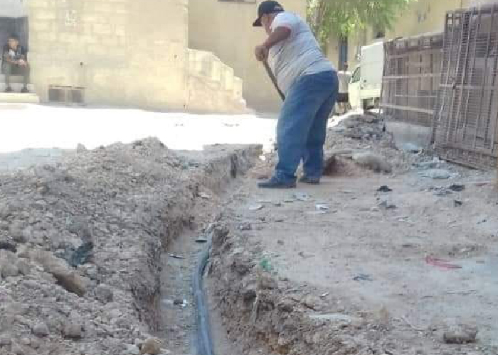 مخيم الوافدين.. تأمين مياه الشرب والصرف الصحي لمدارس حي الثورة 