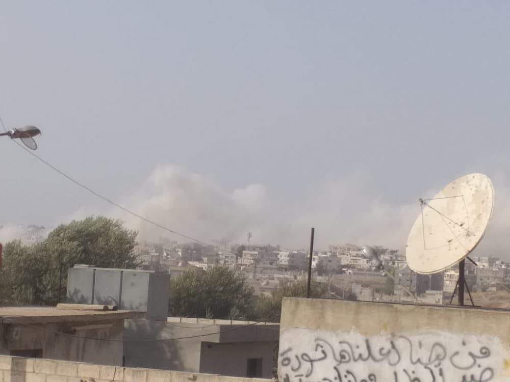 قصف عنيف على أحياء درعا المحاصرة وإصابة طفلة في المخيم 