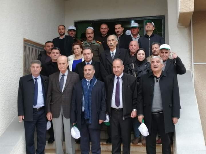 وزير الزراعة الفلسطيني يزور درعا ويتجاهل مخيمها ومعاناة سكانه 